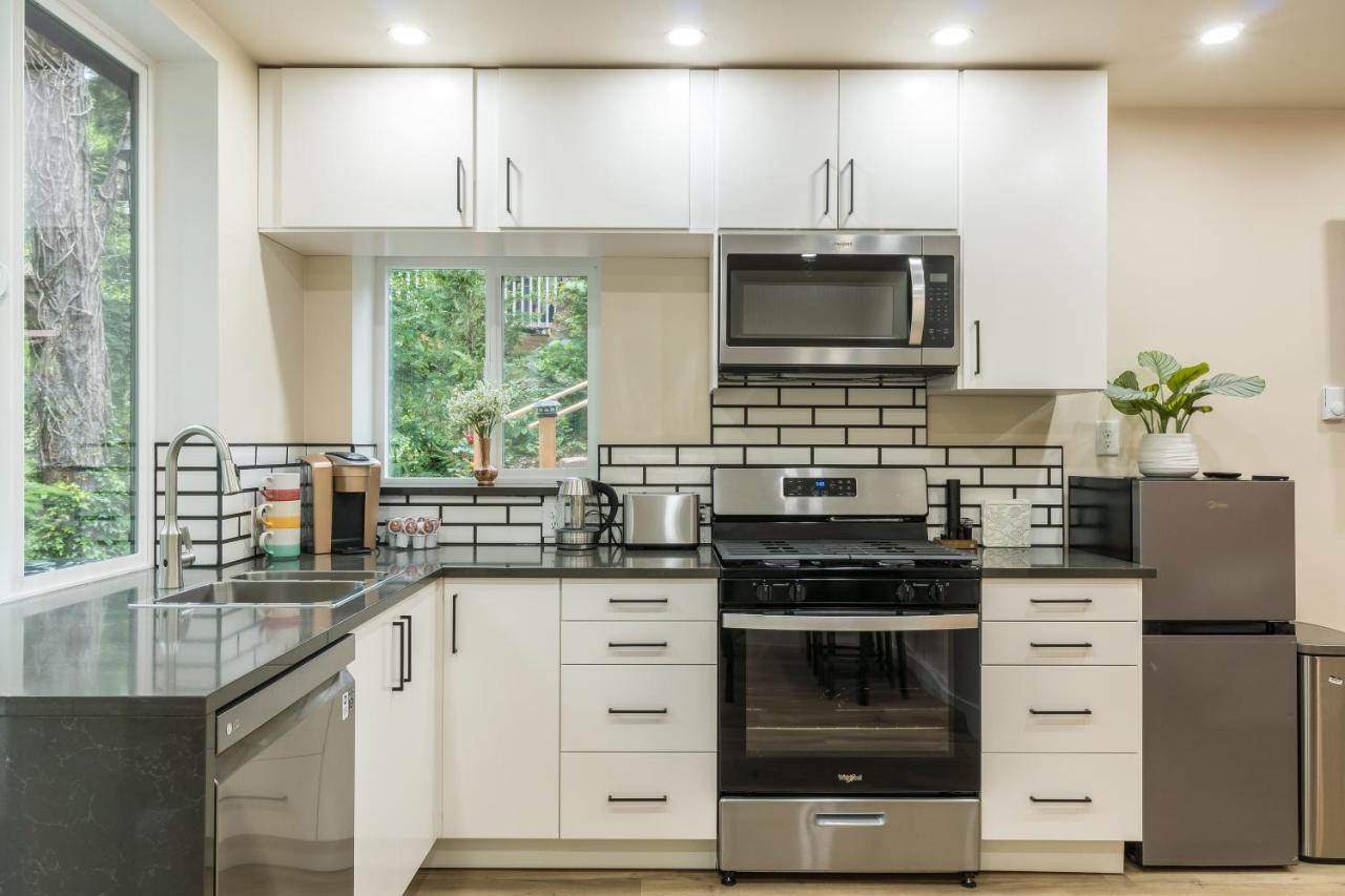 Beautiful Place With A Great Location, Free Parking, Wifi & Large Tv. Federal Way Exterior foto