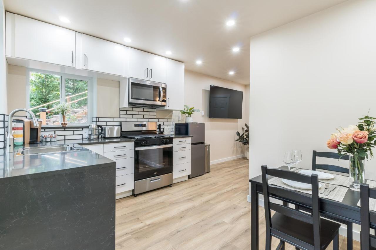 Beautiful Place With A Great Location, Free Parking, Wifi & Large Tv. Federal Way Exterior foto