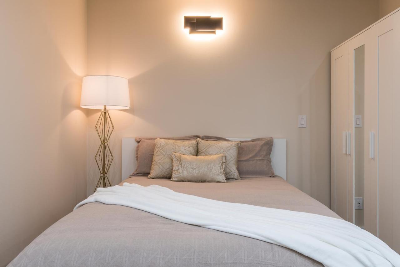 Beautiful Place With A Great Location, Free Parking, Wifi & Large Tv. Federal Way Exterior foto